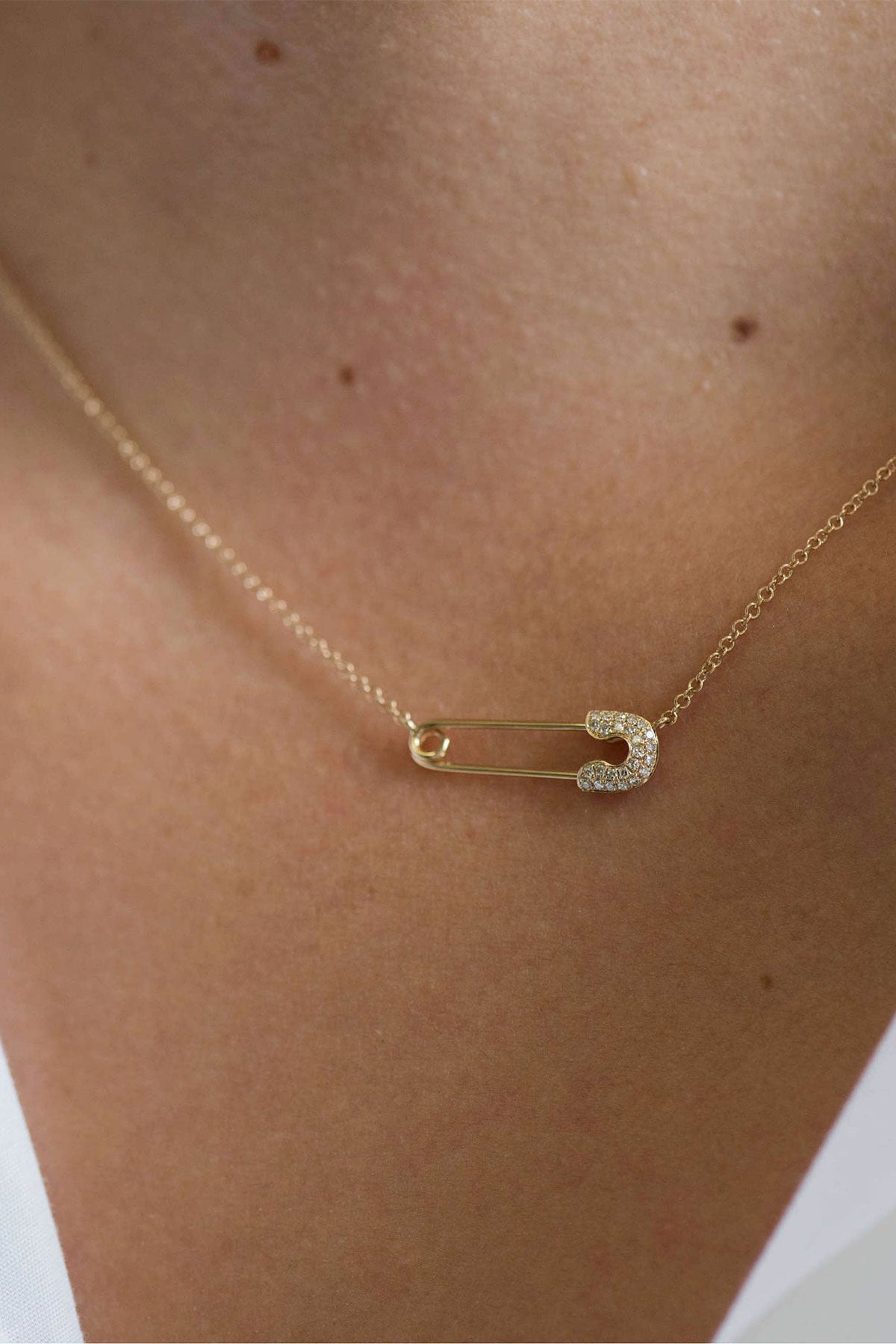 Safety Pin Necklace (Silver)